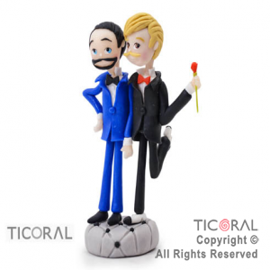 ADORNO PAREJA NOVIOS GAY PORCELANA FRIA x 1